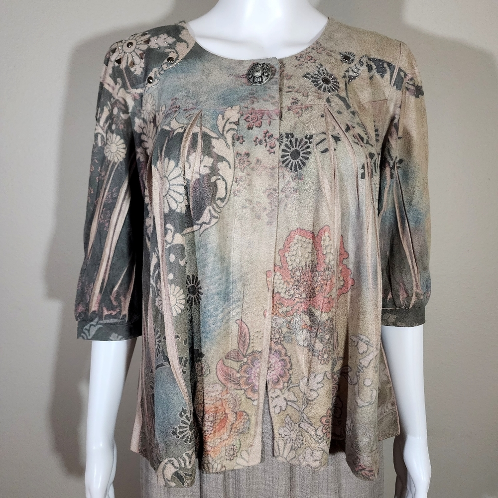 B.L.E.U. Petite Floral Faux Suede Short Sleeve Jacket